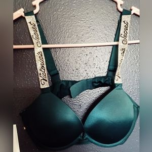 Victoria's secret bra!